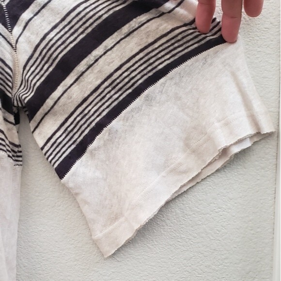 Free People crowl neck, crop sweater size large - Picture 3 of 7